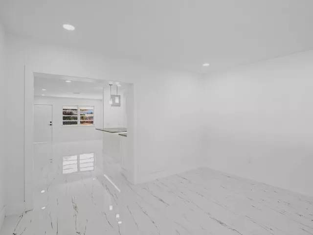 4-bedroom home for sale in Deerfield Beach - 1437 SW 1st Avenue - MondialRealty