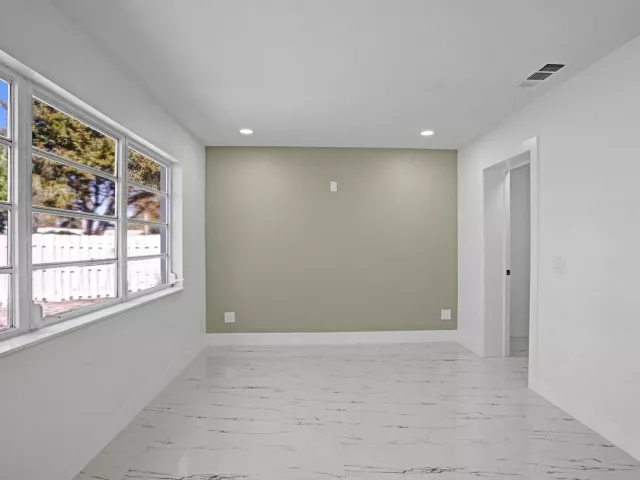 4-bedroom home for sale in Deerfield Beach - 1437 SW 1st Avenue - MondialRealty