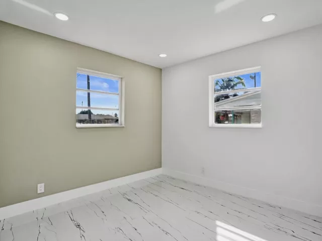 4-bedroom home for sale in Deerfield Beach - 1437 SW 1st Avenue - MondialRealty