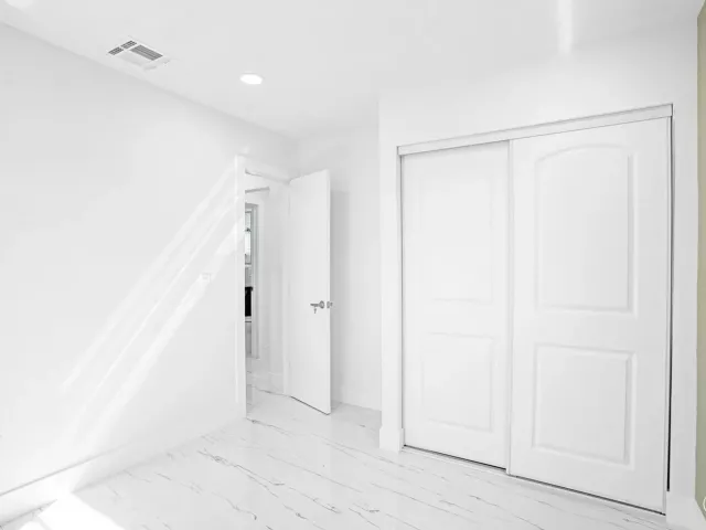 4-bedroom home for sale in Deerfield Beach - 1437 SW 1st Avenue - MondialRealty