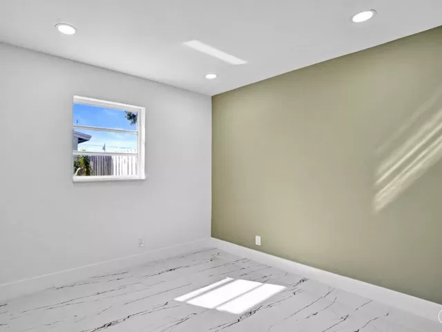 4-bedroom home for sale in Deerfield Beach - 1437 SW 1st Avenue - MondialRealty