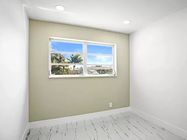 4-bedroom home for sale in Deerfield Beach - 1437 SW 1st Avenue - MondialRealty