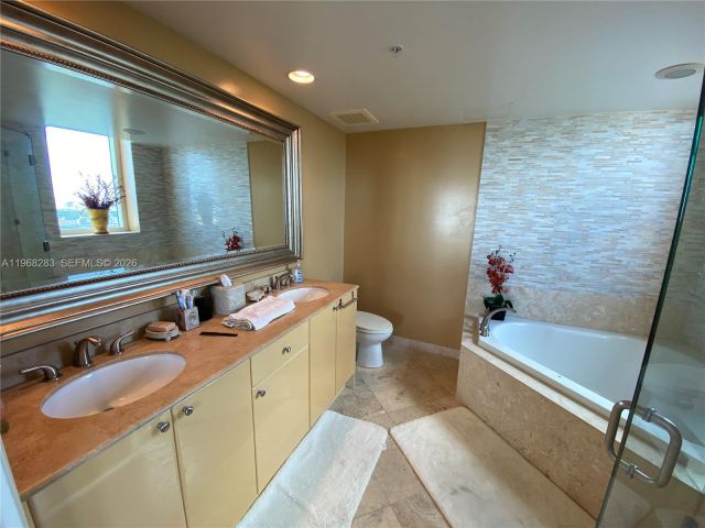 3-bedroom condo for rent in Hallandale Beach - 1755 E Hallandale Beach Blvd 2003E - MondialRealty