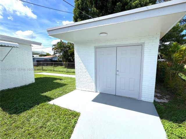 Home for rent at 1641 NW 24th Ter - photo 7482669