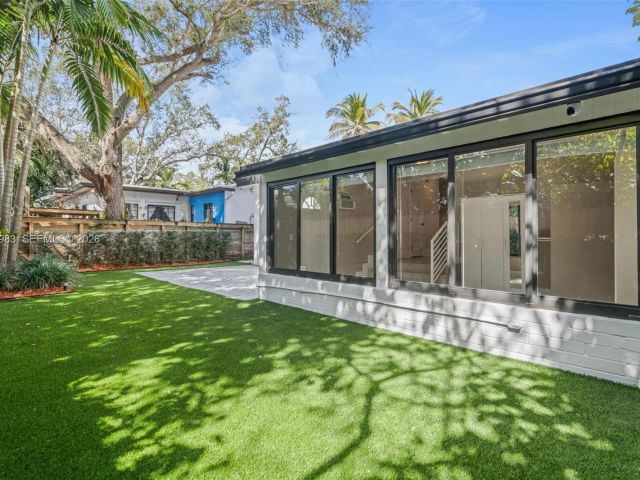 Home for rent at 710 NE 62nd St - photo 7449142