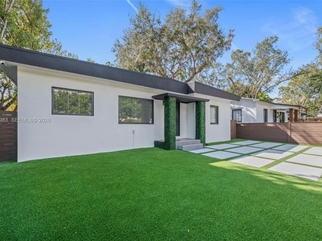 Home for rent at 710 NE 62nd St - photo 7449144