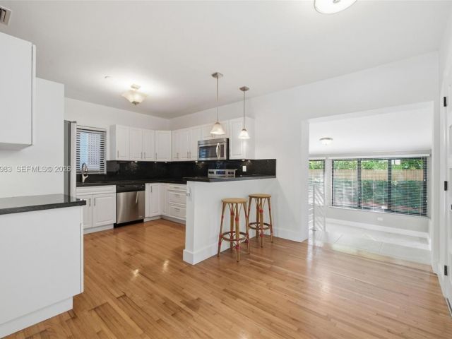 Home for rent at 710 NE 62nd St - photo 7449148