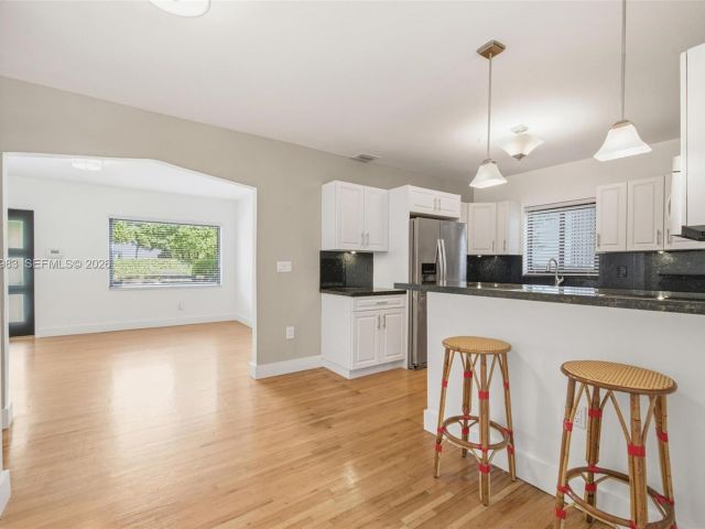 Home for rent at 710 NE 62nd St - photo 7449149