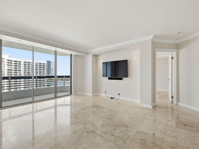 Apartment for sale  Unit #1212 - photo 7515813