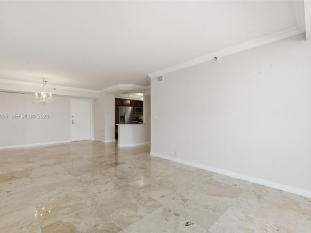 Apartment for sale  Unit #1212 - photo 7515819