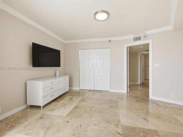 Apartment for sale  Unit #1212 - photo 7515822