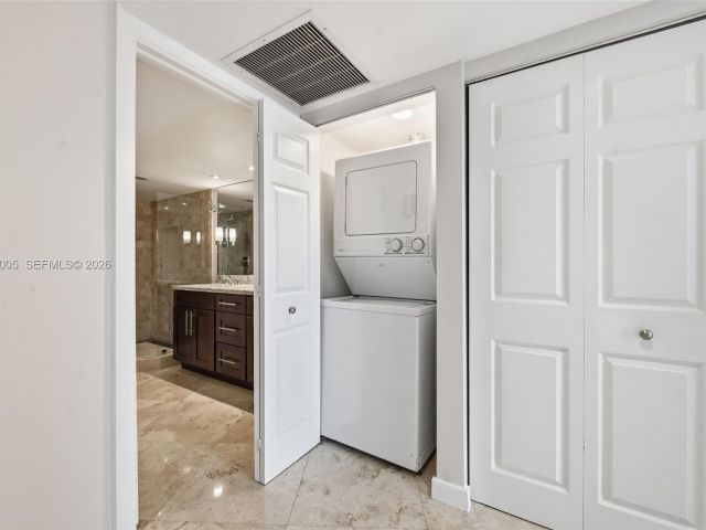 Apartment for sale  Unit #1212 - photo 7515823