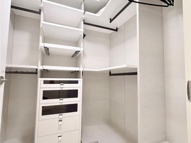 Apartment for sale  Unit #4-1206 - photo 7490187