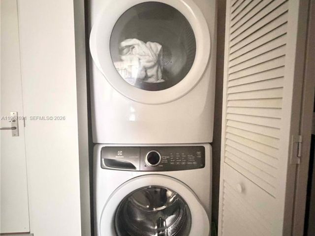 Apartment for sale  Unit #4-1206 - photo 7490192