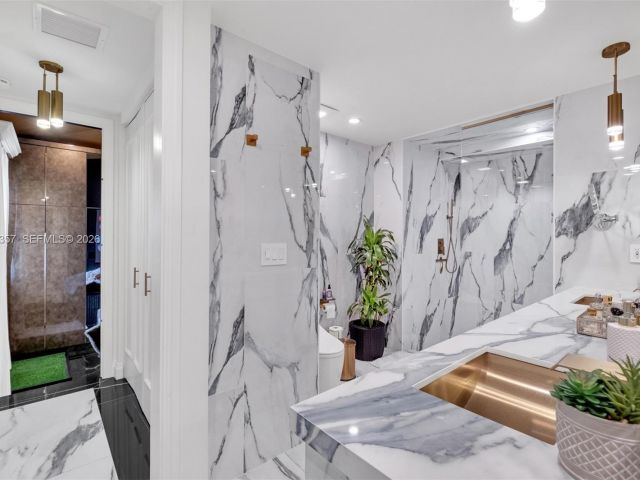 Home for sale at 726 NE 17th Way - photo 7532195