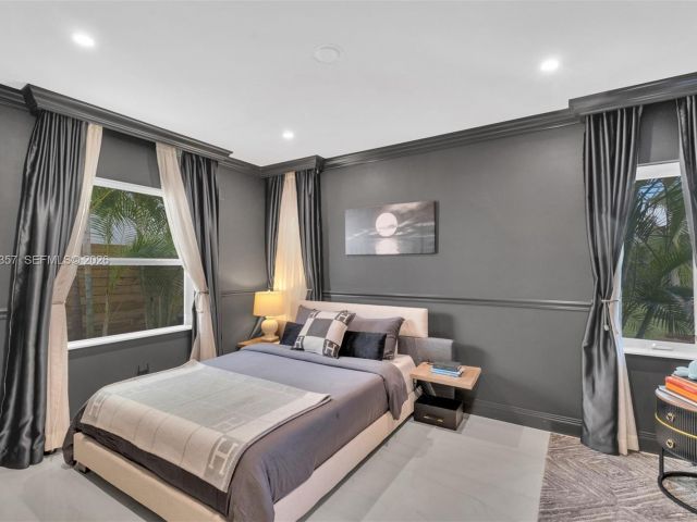 Home for sale at 726 NE 17th Way - photo 7532199