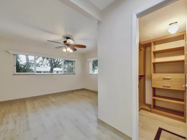 5-bedroom home for sale in Pompano Beach - 2780 SE 5th Court - MondialRealty