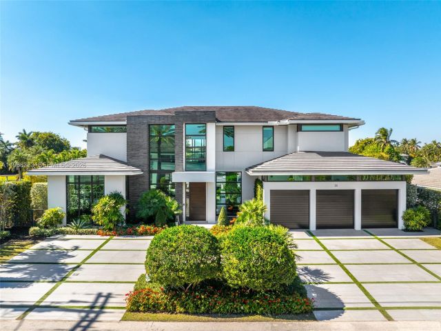 6-bedroom home for sale in Fort Lauderdale - 22 Isla Bahia Dr - MondialRealty