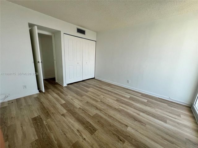 Apartment for sale  Unit #1418 - photo 7484262