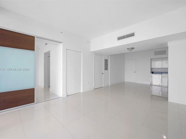 Apartment for rent  Unit #5109 - photo 7486956