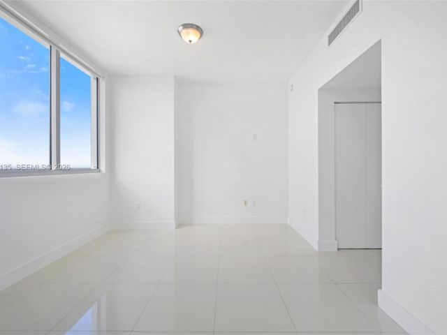 Apartment for rent  Unit #5109 - photo 7486957