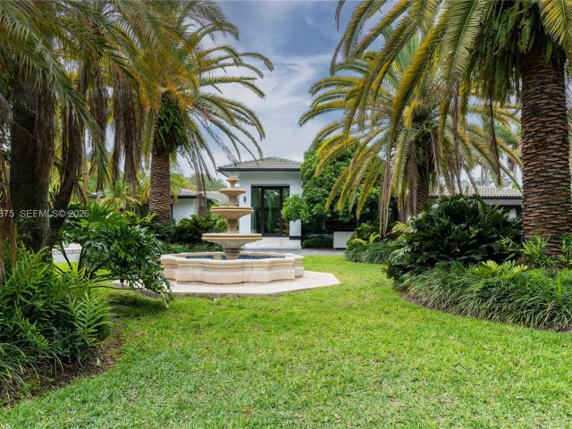 Home for rent at 7300 SW 77th Ave - photo 7450016