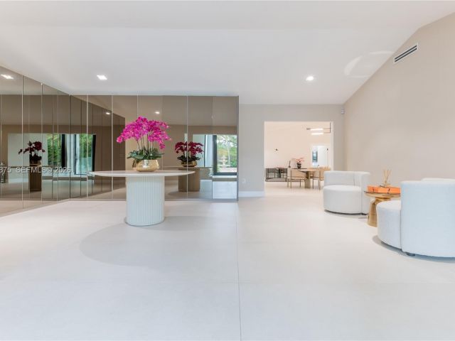 Home for rent at 7300 SW 77th Ave - photo 7450017