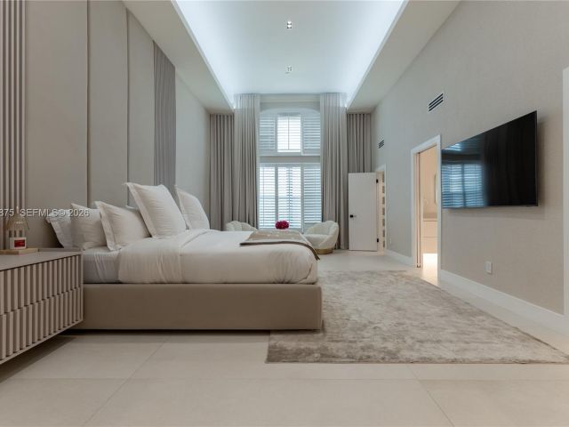 Home for rent at 7300 SW 77th Ave - photo 7450023