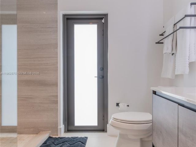 Home for rent at 7300 SW 77th Ave - photo 7450029