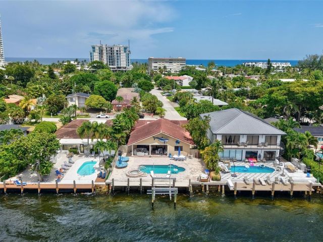 Home for rent at 317 S Riverside Dr 0 - photo 7449655