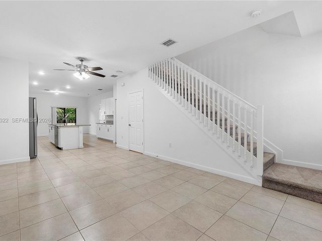 Home for rent at 1541 SW 28th St 1541 - photo 7483544