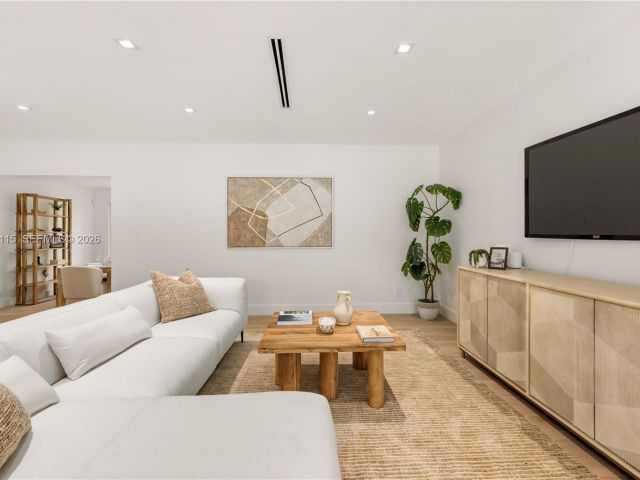 Home for rent at 6011 Maynada St - photo 7471074