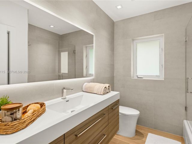 Home for rent at 6011 Maynada St - photo 7471088