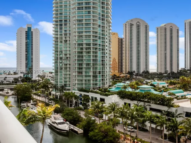 2-bedroom condo for sale in Sunny Isles Beach - 300 Sunny Isles Blvd 4-806 - MondialRealty