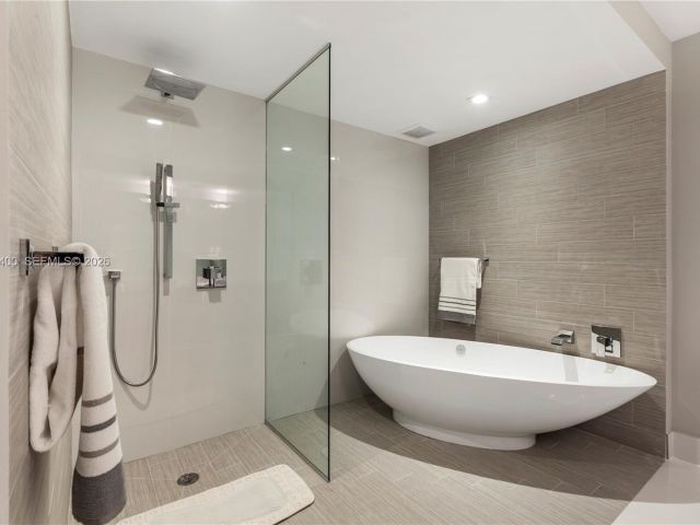 Apartment for sale  Unit #4-806 - photo 7490145