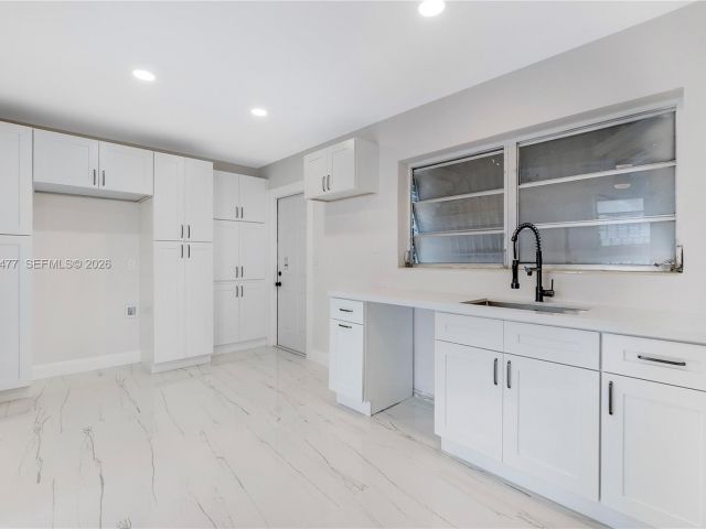 Home for rent at 1231 NW 68th St 1231 - photo 7449047