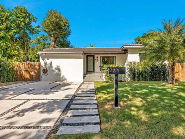 Home for rent at 231 NE 45th St 231 - photo 7449477