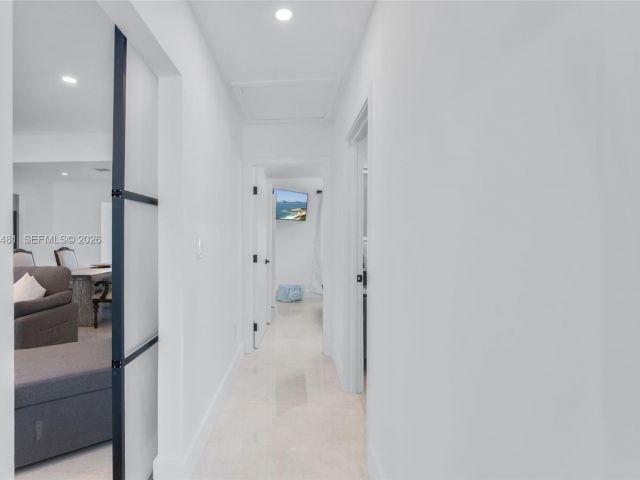 Home for rent at 231 NE 45th St 231 - photo 7449483