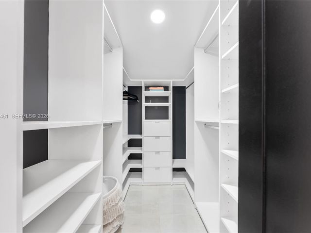 Home for rent at 231 NE 45th St 231 - photo 7449487