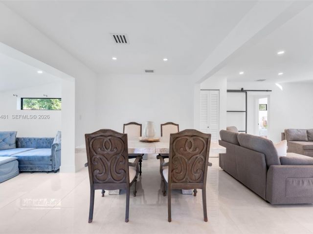 Home for rent at 231 NE 45th St 231 - photo 7449495