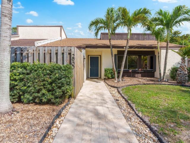 Home for sale at 2900 NW 69th Ct - photo 7483557