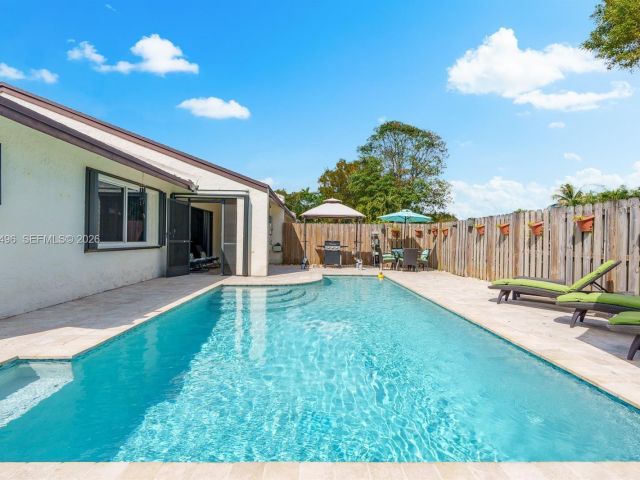 Home for sale at 2900 NW 69th Ct - photo 7483573