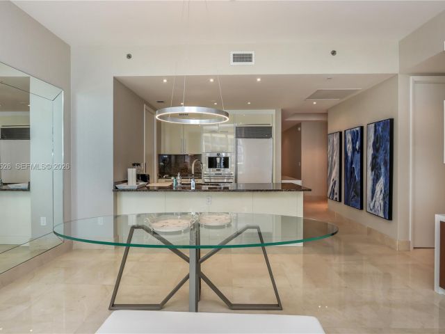 Apartment for rent  Unit #1102 - photo 7496861