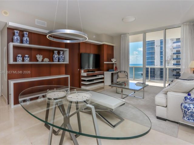 Apartment for rent  Unit #1102 - photo 7496864