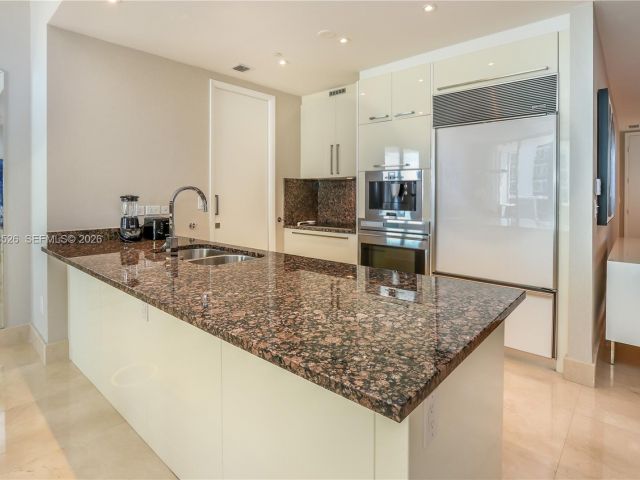 Apartment for rent  Unit #1102 - photo 7496865