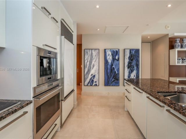 Apartment for rent  Unit #1102 - photo 7496868