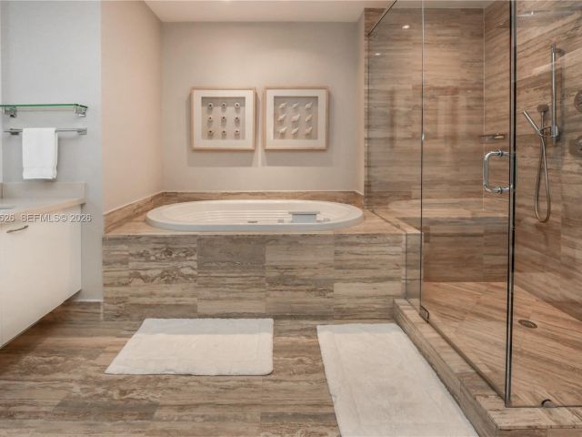 Apartment for rent  Unit #1102 - photo 7496875