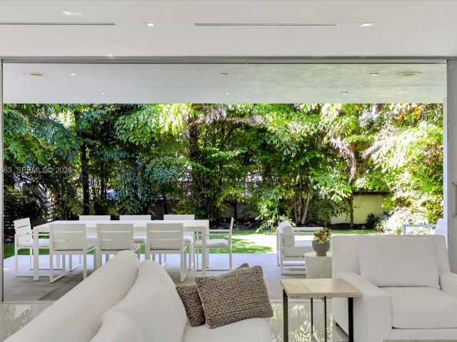 Home for rent at 7830 Atlantic Way - photo 7469454