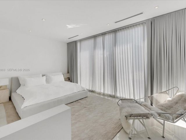 Home for rent at 7830 Atlantic Way - photo 7469469