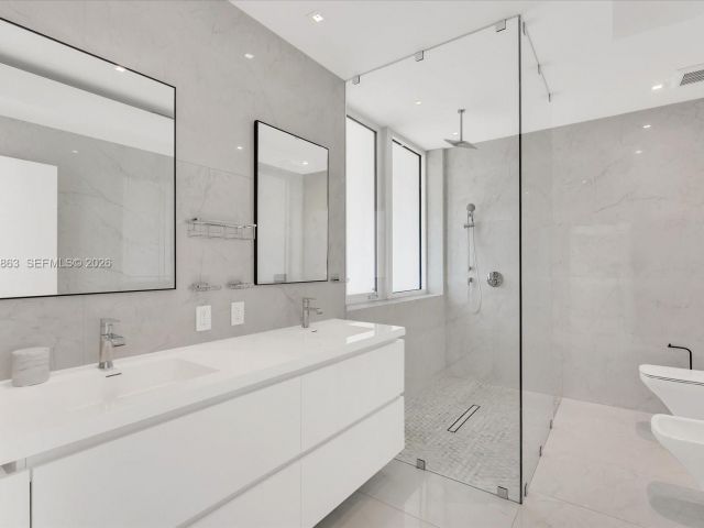 Home for rent at 7830 Atlantic Way - photo 7469474